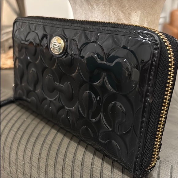 Coach Black Patent Leather Wallet - Picture 3 of 15